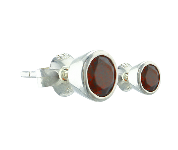 STERLING SILVER EARRING PAIR SET WITH 02 GARNETS

